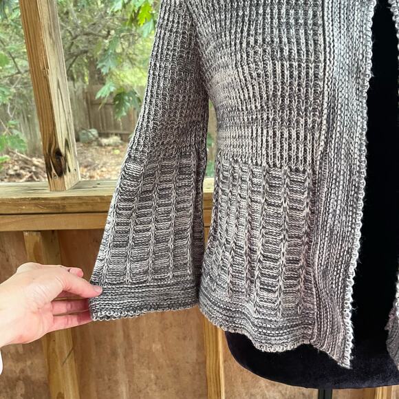 Peck & Peck Women's Grey Silk Blend Cape Front Sweater Size PM - Picture 4 of 8